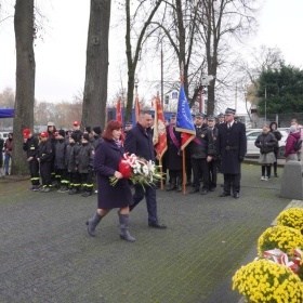 Poręba uczciła święto niepodległości (2)