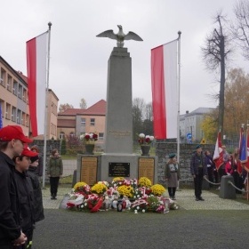 Poręba uczciła święto niepodległości (1)