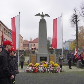 Poręba uczciła święto niepodległości (2)